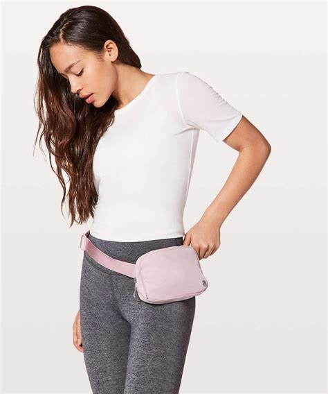 lululemon everywhere belt bag discontinued|lululemon everywhere belt bag reviews.